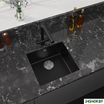 Fast 44 Premium black metallic